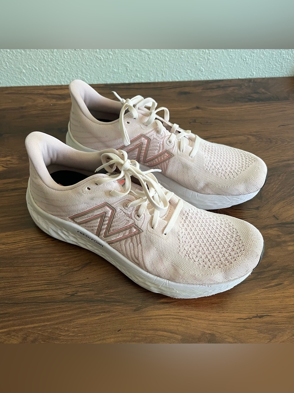 New Balance Running Trail Shoes Sneakers Fresh Foam x Vongo V5 Women’s 11